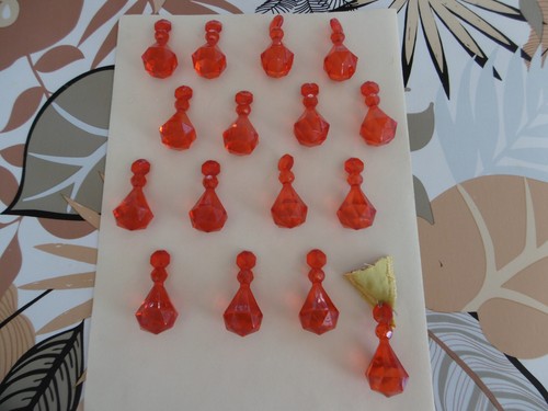 Glands plastique rouge - en,