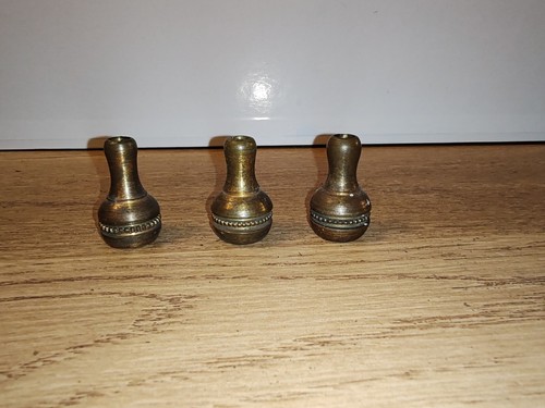Ancienne paire pompons - ,